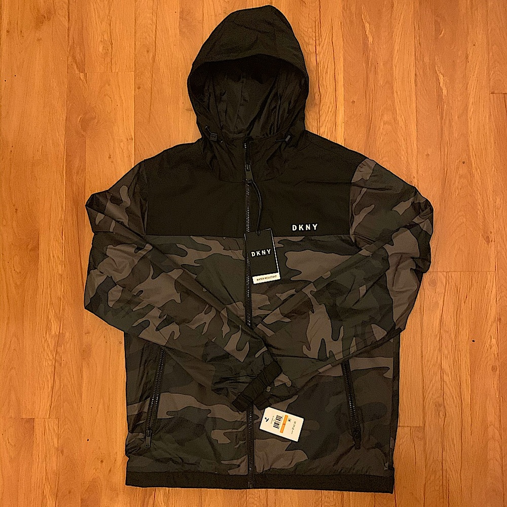 NWT DKNY Army Camo Raincoat - fits like a Medium